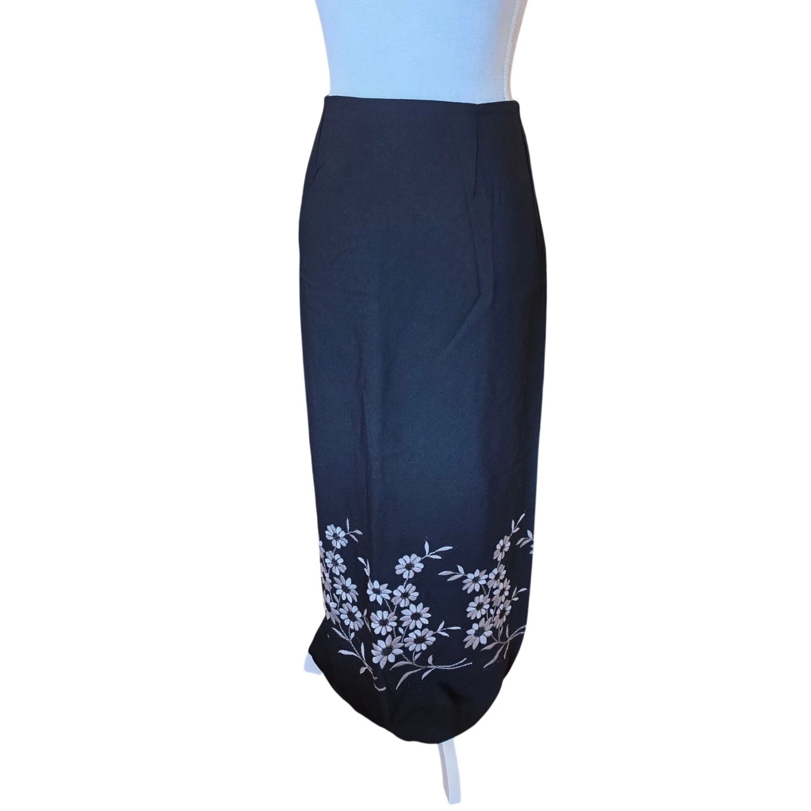 Black Floral Embroidered Hem Maxi Skirt High Waist Whimsigoth Boho M/L