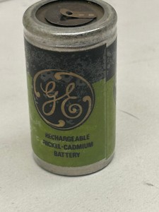 GE RECHARGEABLE NICKEL-CADMIUM BATTERY MODEL GCW3.5ST 48F121 1.2V DC 3.5AH