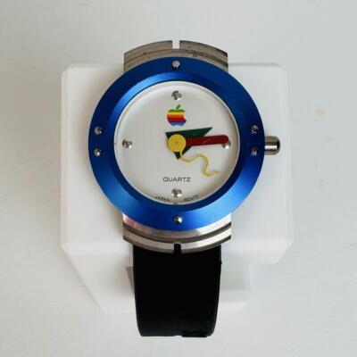 Apple Mac OS Watch Promotional Quartz Giveaway Blue Black 1995 Top