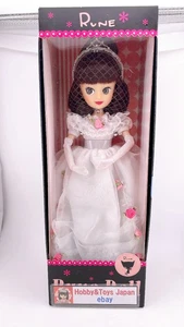 Sekiguchi Rune Doll Collection Cinderella Rune Naito Design Doll Fashion 11.8in