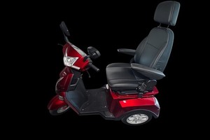T408 Rider Veloce 3 Wheel Mobility Scooter (needs battery replacement)