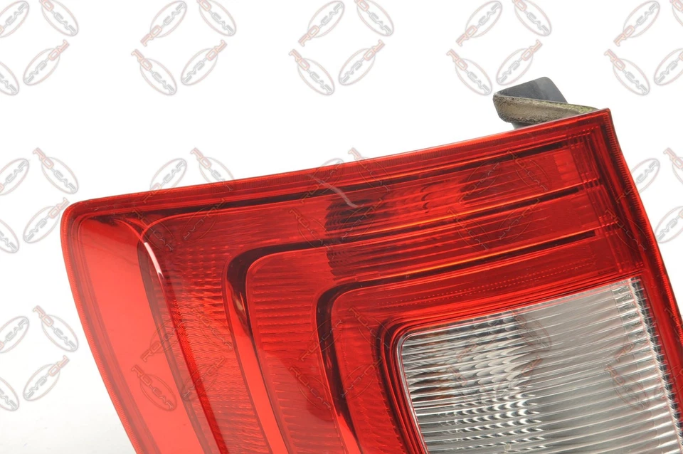 SKODA SUPERB II Combi Luz Trasera Izquierda 3T9945095 - Imagen 2 de 4