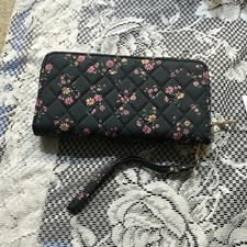 New Floral Women  s Wallet With Wristlet Black With Flowers