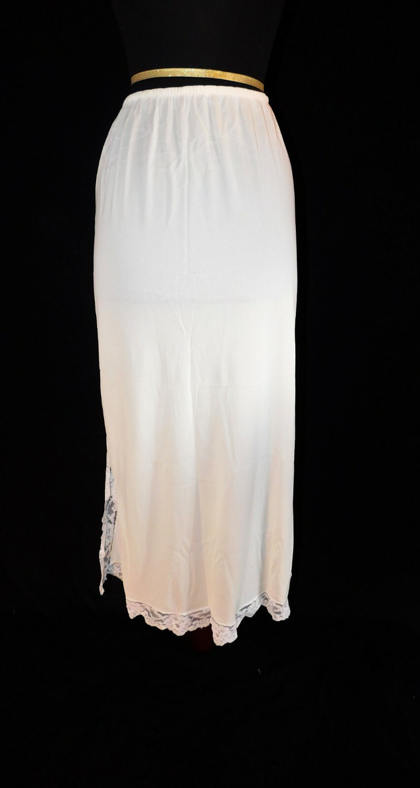 Vintage Ivory JC Penney's half slip, nylon, ILGWU uni… Gem