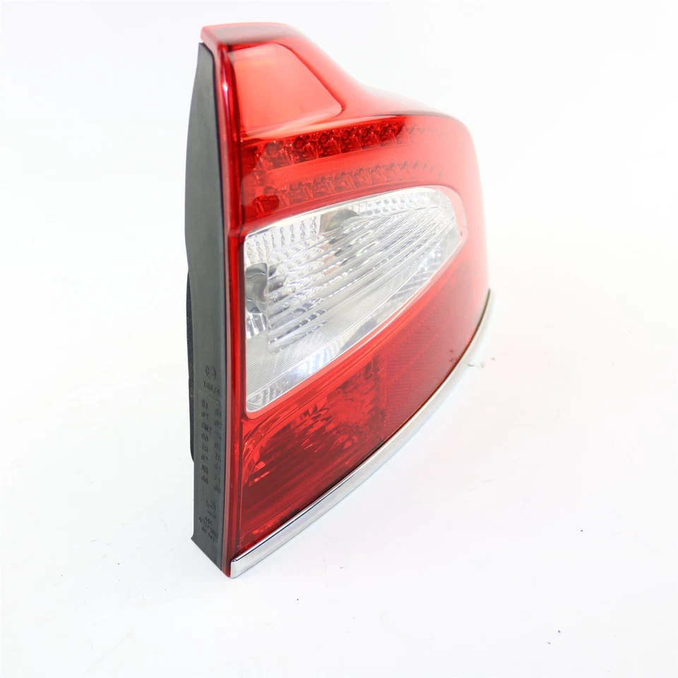 Conjunto de luz trasera derecha Volvo OEM 3136492 para S80 2014-2016 Foto 2 de 4