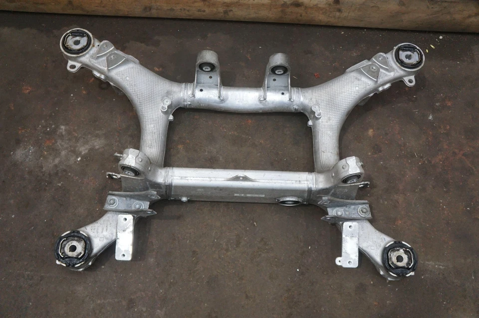 Rear Subframe Cradle Crossmember OEM 33316883918 BMW 750i XDrive G12 2016-2022 - Image 4 of 4