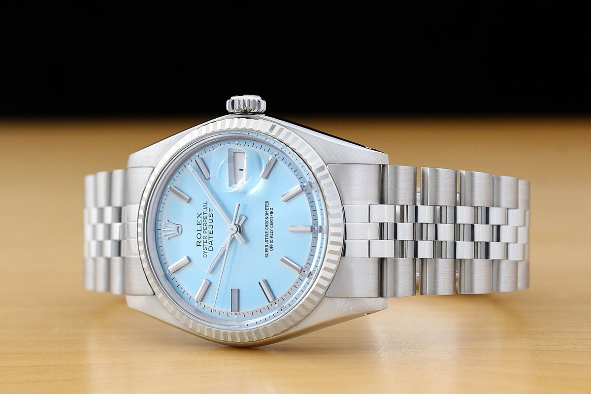 ROLEX MENS DATEJUST 18K GOLD STEEL ICE BLUE DIAL WATCH w/ JUBILEE