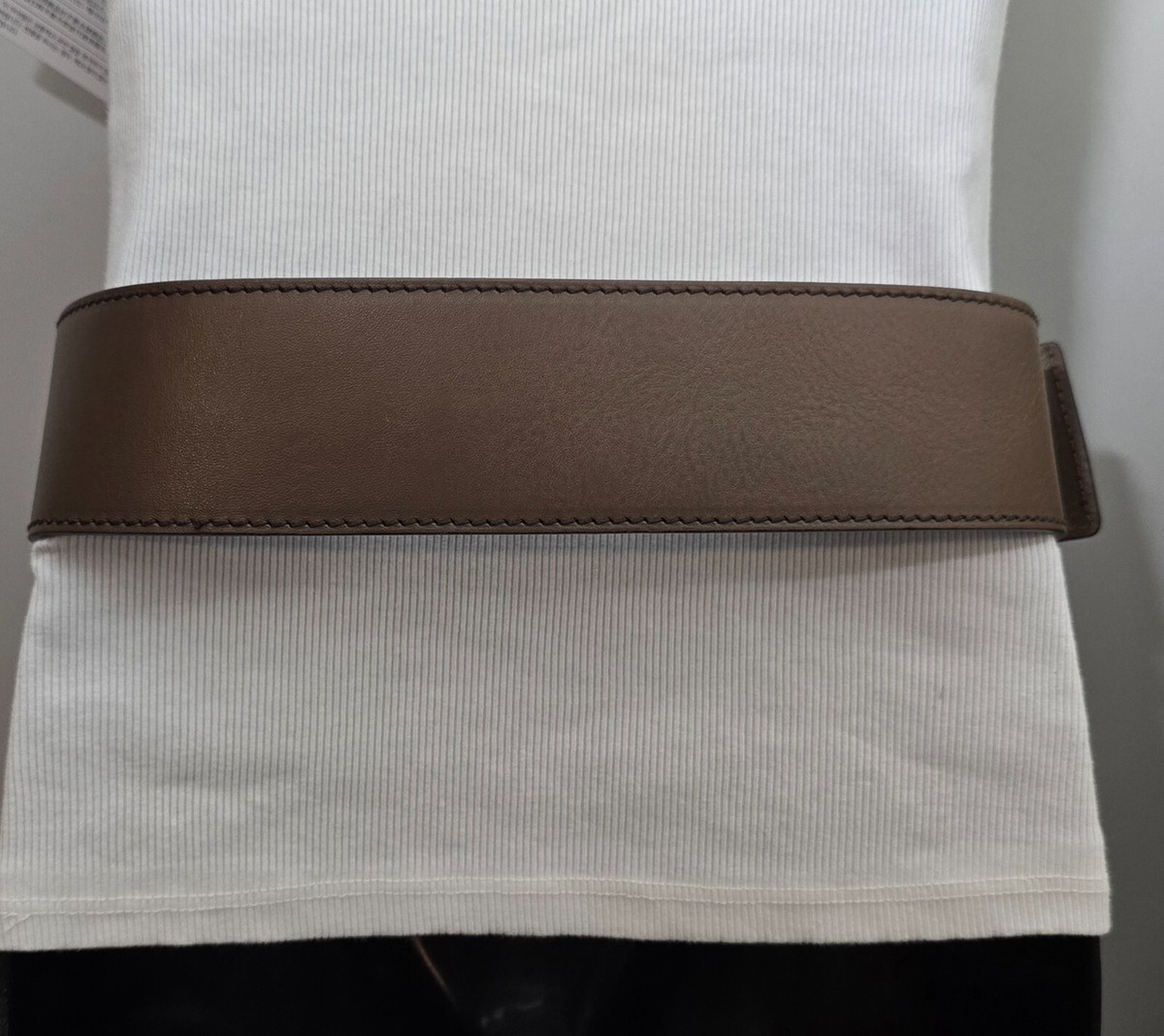 Banana Republic Wide Italian Leather Belt 2.25 display picture 3