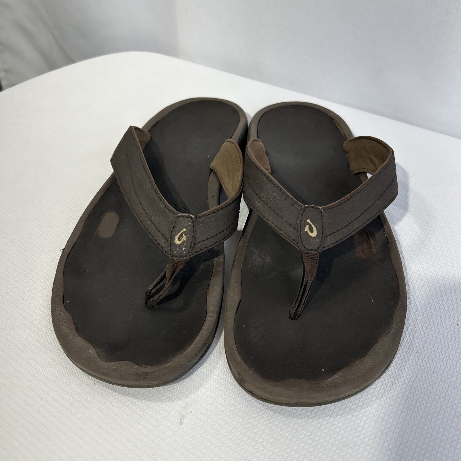 OluKai Ohana Womens Size 9 Brown Leather Thong Sandals Flip Flops