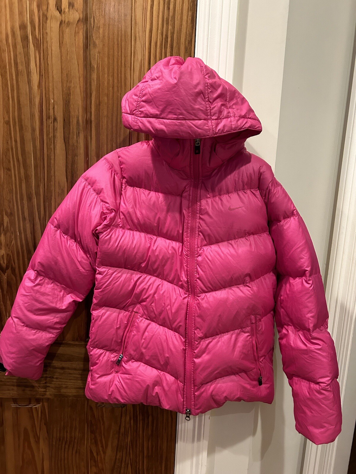 Nike The Athletic dept Down Insulated Women’s Pink Hooded Jacket