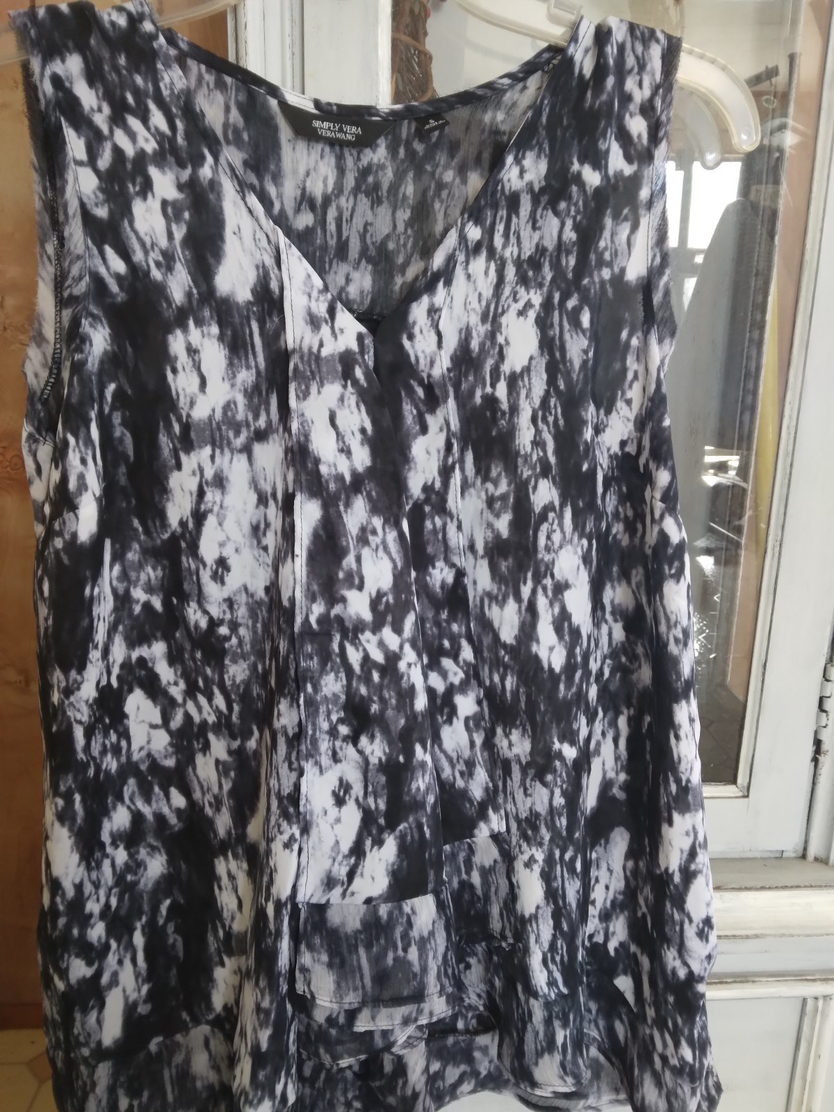 Simply Vera Wang multi layer sheer  sleeveless  w… - image 1