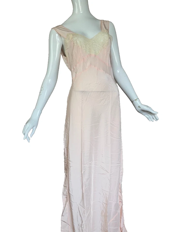 VTG 1930'S RAYON CREPE DE CHINE NIGHTGOWN LACE BODICE SZ 34 - Image 2 of 4