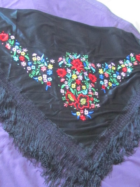 Embroidered Mantilla Floral Vintage Shawl Ethnic Dancing Flamenco Black Red Blu