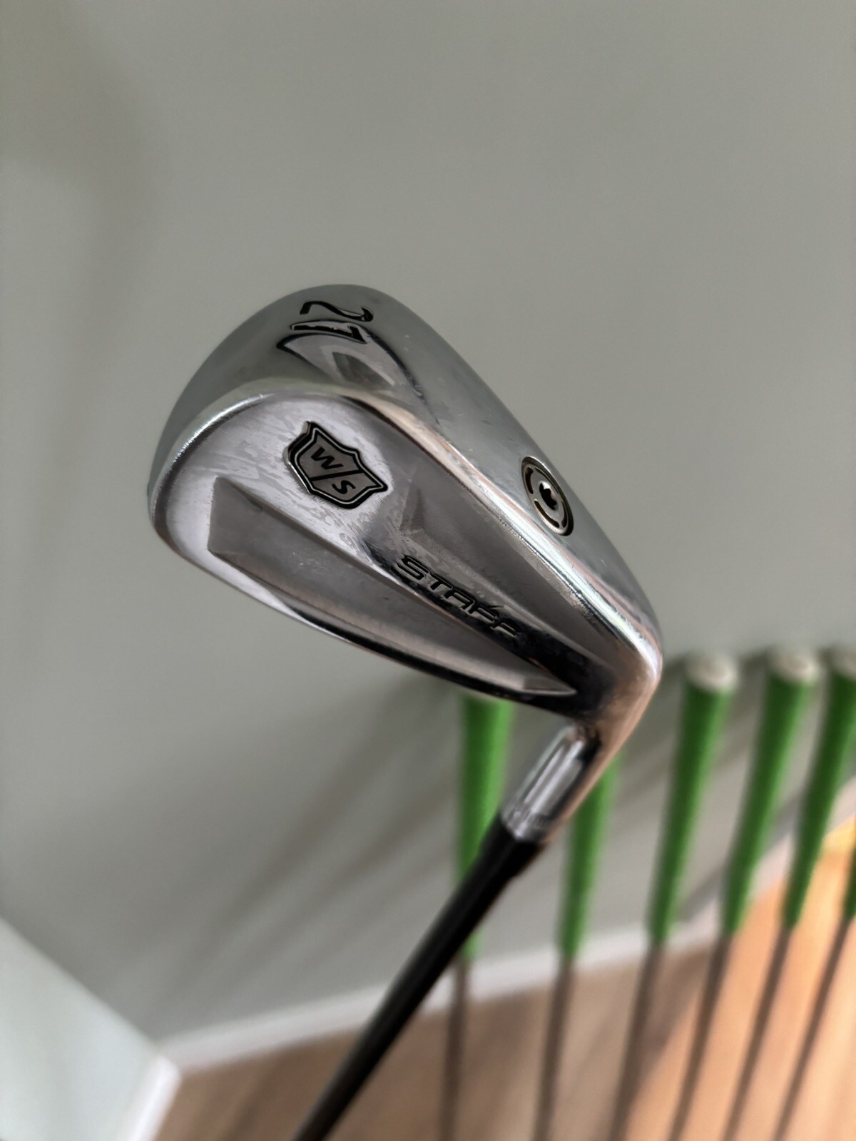 Wilson Staff D7 Golf Iron Set 4PW. Utility 4 Iron. Stiff. 1