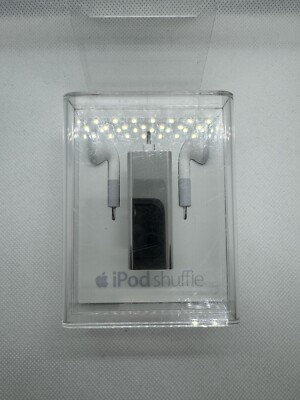 未開封 iPod Shuffle 第3世代 4GB シルバー New Factory Sealed iPod Shuffle 3rd Generation 2GB - Silver