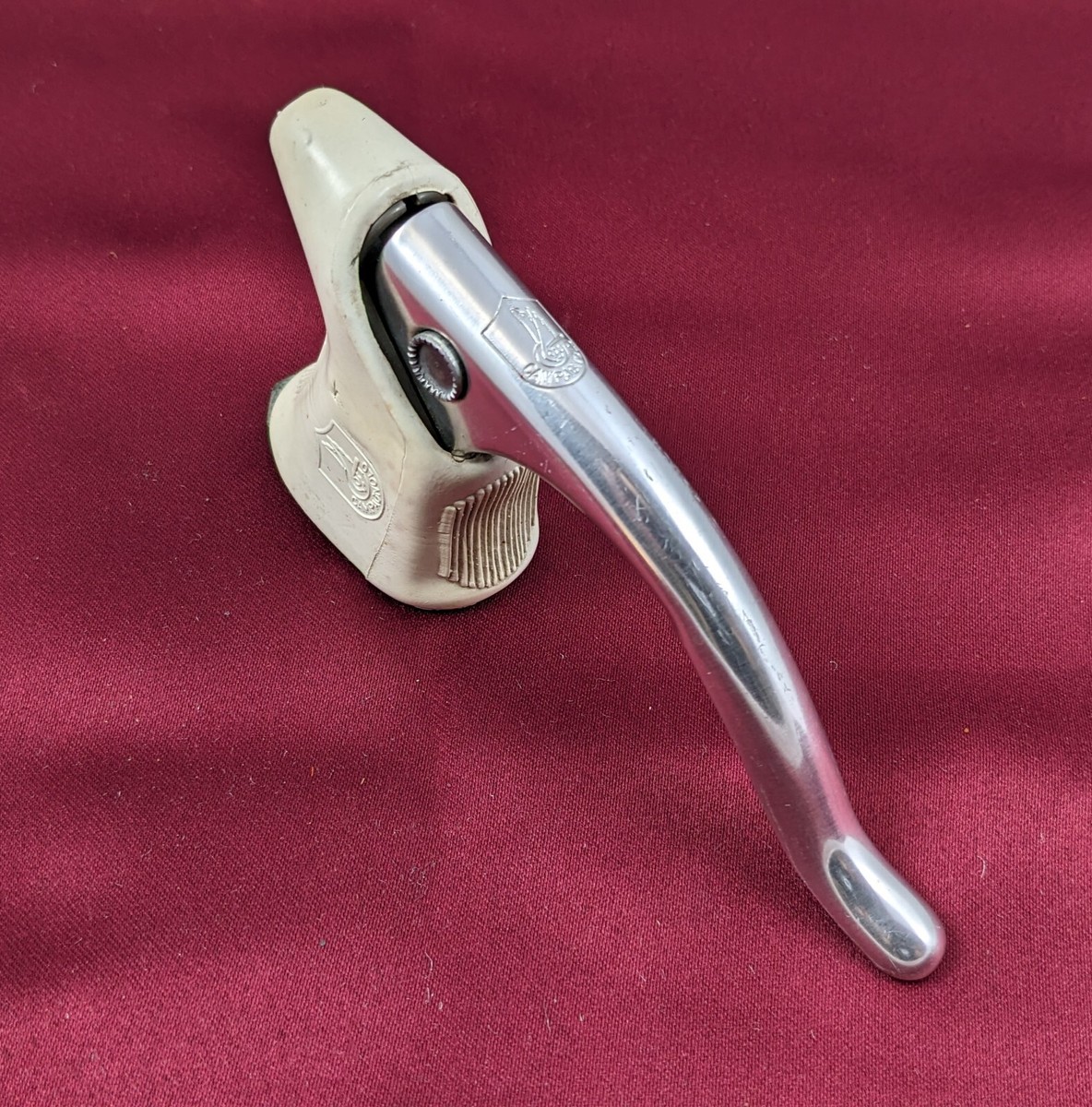 VINTAGE CAMPAGNOLO C-RECORD TRIOMPHE BRAKE LEVER SINGLE WHITE HOOD