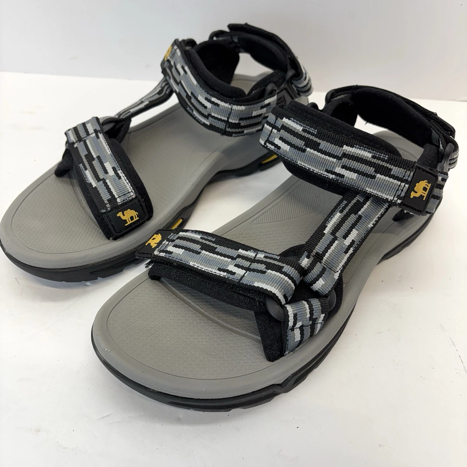 Camel Crown Mens Hiking Sandals Gray Size 8.5 Straps Outdoor Boho Hook & Loop