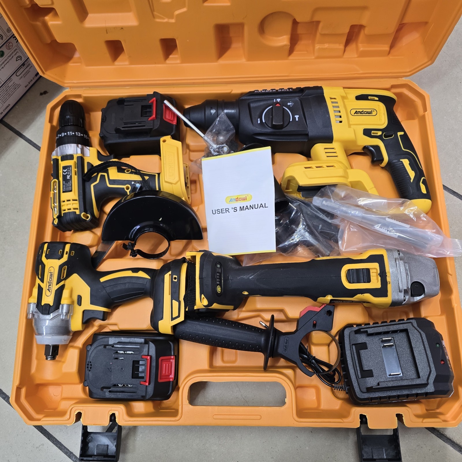 KIT 4 IN1 TASSELLATORE+TRAPANO IMPULSI +TRAPANO AVVITATORE 68V BRUSHLES+SMERIGL