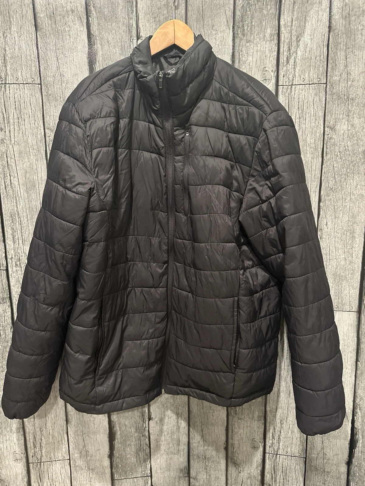 St. Johns Bay Mens Large Puffer Jacket Lightweight Full Zip Black