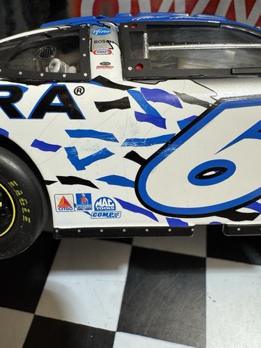 Mark Martin #6 Viagara 2003 Owners Series 1/24 Nascar Diecast - Picture 7 of 15