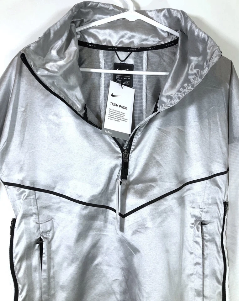 Nike Tech Pack Jacket Womens XS Silver Reflective Hooded Windbreaker AT1128-095 - Image 3 of 4