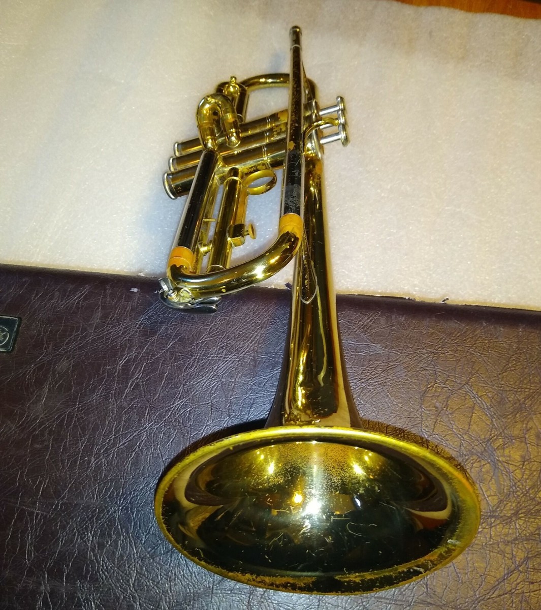 Yamaha YTR-232 Trumpet, Japan, with case & mouthpiece, Good Yamaha YTR-232 Trumpet, Japan, with case & mouthpiece, Good