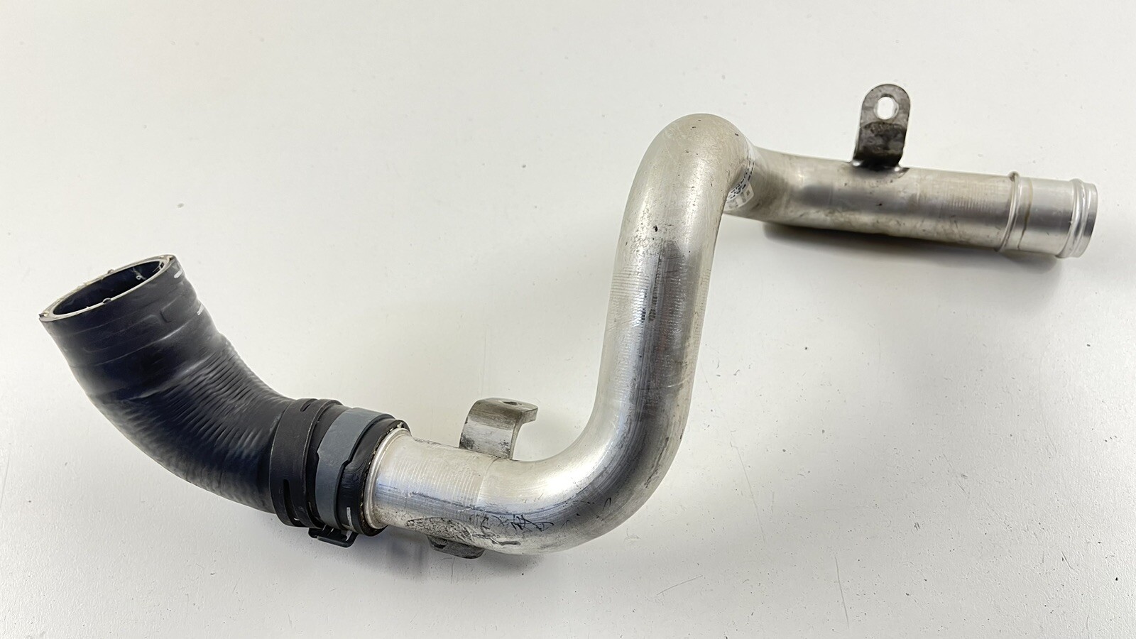 08-15 AUDI R8 DRIVER LEFT FRONT OUTER COOLANT PIPE HOSE TUBE LINE 420121045 OEM