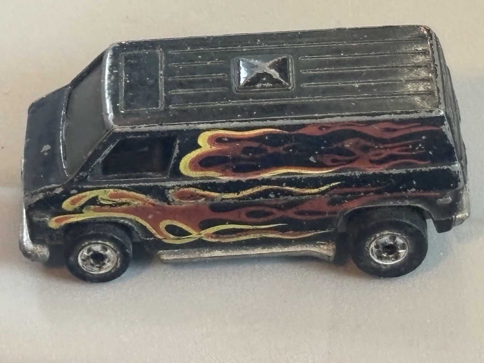 Hot Wheels Chevy Super Van 1974 Black Blackwall Made In Hong Kong thumbnail 3
