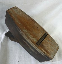VINTAGE WOODEN HAND PLANE