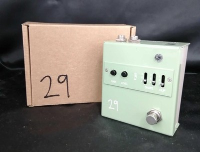29 Pedale Effektpedal FLWR gebraucht