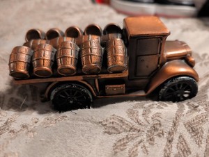 VINTAGE  OLD FASHION BEER TRUCK  BANK CAR