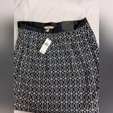 NWT BANANA REPUBLIC Elegant Black White Patterned Skirt size 4 Burnout 1,441 