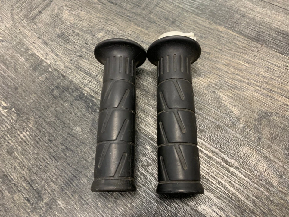 川崎ZX9R ZX12R ZX1200 ZX6R ZX7R ZX11忍者右把油门管 — 第 4/4 张图片