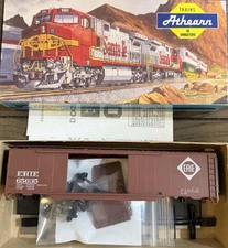 HO Scale Athearn 50’ Boxcar. Erie #65635