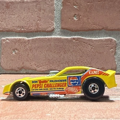 VTG 1977 HOT WHEELS PEPSI CHALLENGER DRAG RACING YELLOW DIE CAST CAR SNAKE