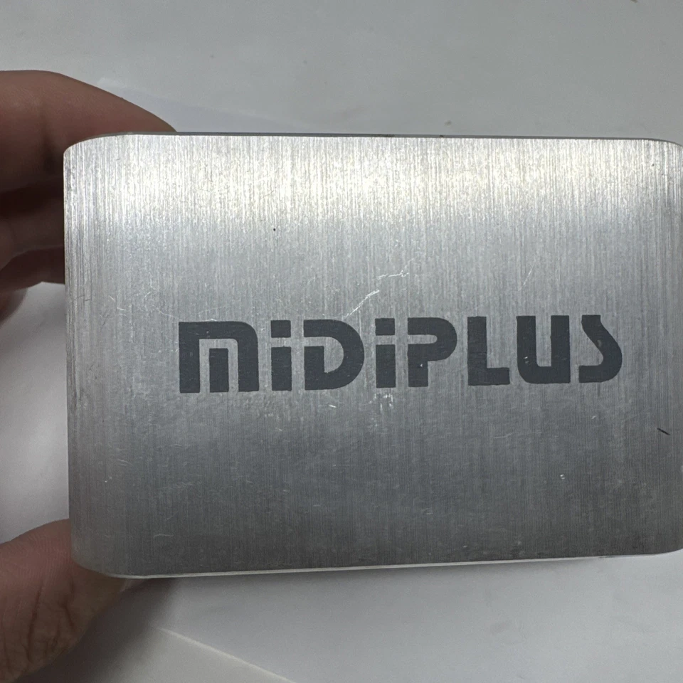 MIDIPlus MIDI 4x4 Interface USB MIDI - Image 3 of 4