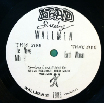 1988  THE WALLMEN  45 Record The News Milo 9 Earth Woman Dead Judy FREE SHIP