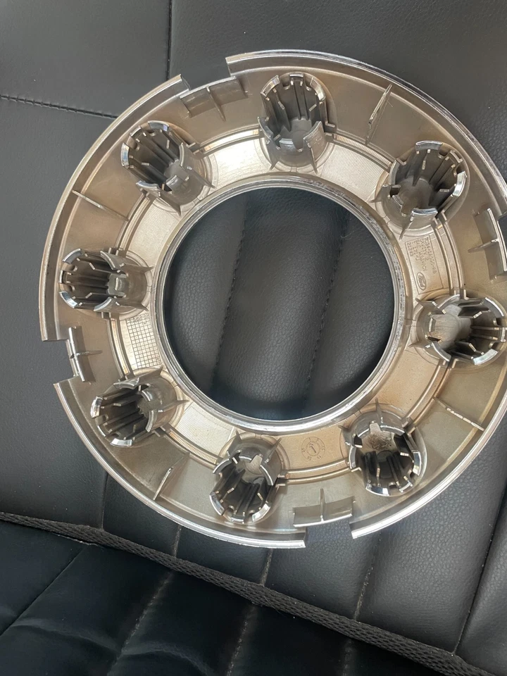 ХРОМИРОВАННЫЙ ЦЕНТРАЛЬНЫЙ КОЛПАК FORD F250/350 (1) ОТ ОРИГИНАЛЬНОГО ПРОИЗВОДИТЕЛЯ ДЛЯ 2007-2010 4X4 ПЕРЕДНИЙ P#7C341A096RB - Изображение 4 из 4
