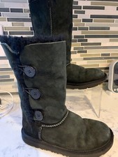 UGG Girls Bailey Button Triplet II Boots, Black, Size 2, Three Buttons, EUC
