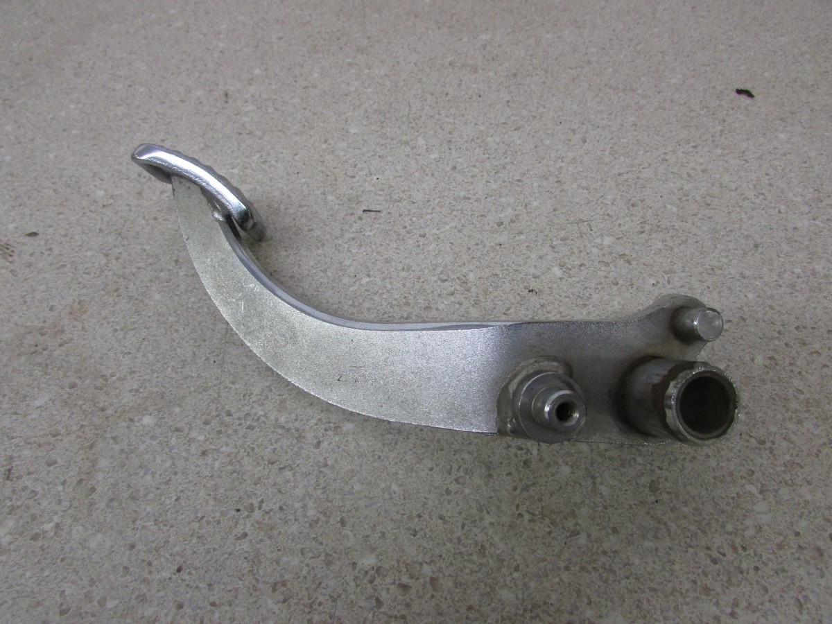 87-04 SUZUKI VS1400 VS 1400 INTRUDER REAR BRAKE PEDAL 43100-38B00