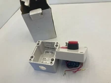 CUTLER HAMMER E22ASB109 ENCLOSURE CONTROL STATION RED EXT BUTTON SER C1 