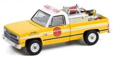 GREENLIGHT 67020-B 1981 CHEVY K20 FIRE DEPARTMENT with FIRE EQUIPMEN 1/64 YELLOW