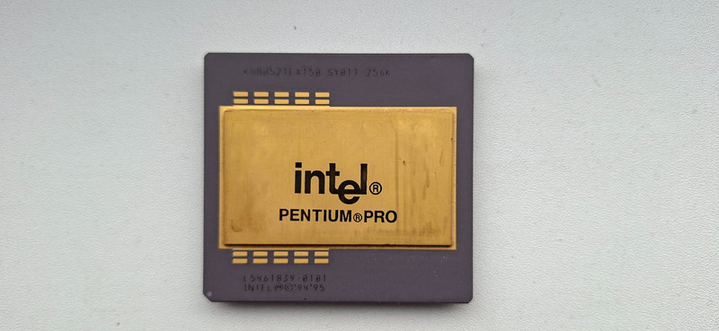 Intel Pentium PRO 150MHz SY011 KB80521EX150 very rare vintage CPU GOLD