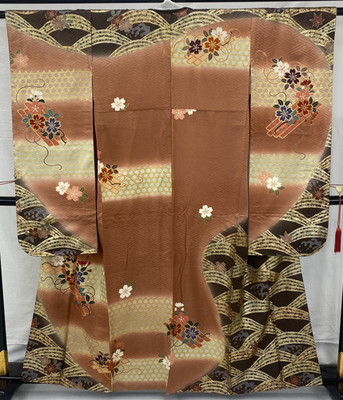 Japanese Vintage Kimono Furisode silk Brown Expensive Gorgeous Height 61 in