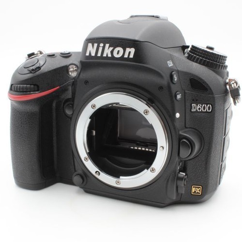 Nikon D600 DSLR Camera Body 14753 Shots Excellent Condition No Battery - Picture 2 of 8