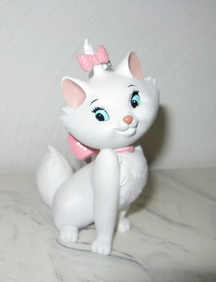 2025 Hallmark Disney The ARISTOCATS MARIE White Cat Christmas Ornament