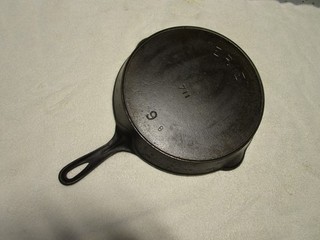 Antique Pre Griswold Erie #9 FLAT Cast Iron Skillet with Maker’s Mark