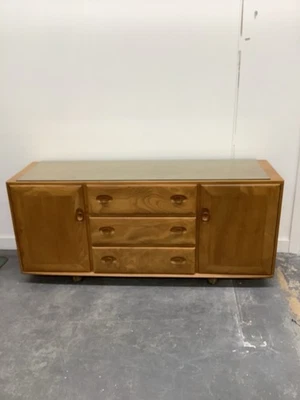 Ercol Windsor Sideboard Model Number 455 Natural Light Finish Blue Label @hc# - Image 1 of 4