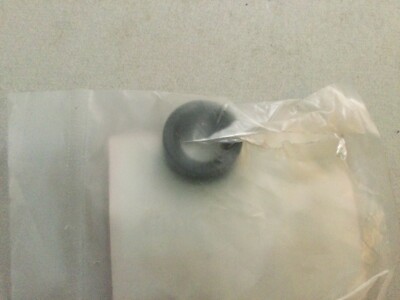 NOS HONDA EXTENSION CASE GROMMET 40204-ZV5-000 QTY 1 t074 | eBay