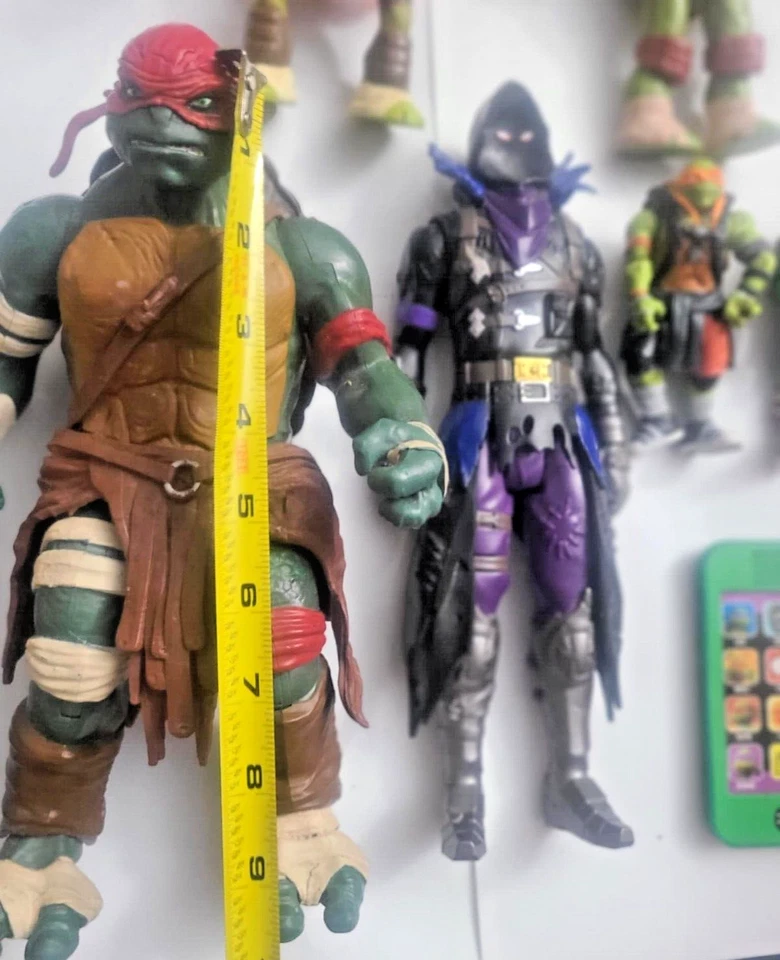 Lote de Figuras Tortugas Ninja Adolescentes Mutantes y Fortnite, Teléfono TMNT (funcionando), Ver Foto 2 de 4